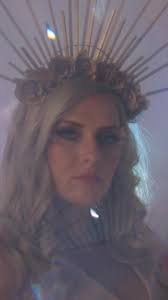 New single Fit You in My Mind is out THIS FRIDAY, so I thought I'd give you  a little audio teaser to celebrate release week! 🎉🎧🥂🔮 Volume UP to hear  the bridge (some of my favorite lyrics of all time) ...