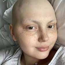 TikTok star Leah Smith dies aged 22 after sharing cancer battle with half a  million followers