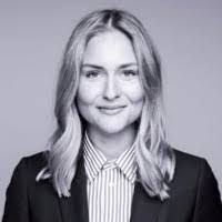 Tess Fischer's Instagram, Twitter & Facebook