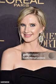 Tania Chambers's Instagram, Twitter & Facebook