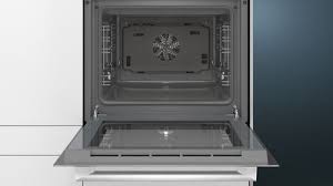Tralasciando i problemi e le differenze dei vari forni di casa, potete calcolare una differenza di circa 20° tra la cottura ventilata e quella statica. Forno Ventilato O Statico Ecco Le Differenze Sulle Due Funzioni Del Forno