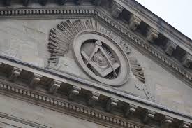 Définition, synonymes, citations, traduction dans le dictionnaire de la langue française. Franc Maconnerie De Franc Macon Larousse