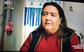 In berlin, her father ayaz kiran lives a quiet life. Hulya Duyar Fans On Twitter Dogdugunevkaderindir Hulyaduyar Hulyaduyar70