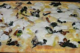 La pizza con pasta madre, secondo me è tra le cose più buone. Pizza Con Metodo Bonci E Lievito Madre