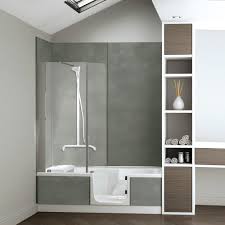 Letztere eignen sich insbesondere für pflegebedürftige für zusätzliche kosten sorgt ein badewannenaufsatz, sofern ein modell mit dusche gewählt wird und diese noch einen aufsatz aus glas erhalten soll. Begehbare Badewanne Duschbadewanne 160 170 Und 180 Cm Ihr Bad Info