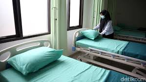 Di pusat kota bekasi terdapat rumah sakit seperti rsud bekasi, rs siloam bekasi timur, rs omni pekayon, rs hermina bekasi, rs permata dan rs selain ketiga rumah sakit tersebut juga terdapat belasan klinik dan puskesmas yang tersebar di 12 kecamatan di kota bekasi yang dapat menjadi. Rsud Bekasi Utara Siapkan Ruang Tambahan Pasien Covid 19