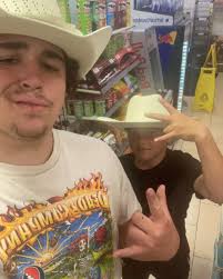 My name is Wyatt William bath and I'm the sential of the Morro bay FFA and  I am a senior. I make sure the meeting room and parifonila is taken care of.