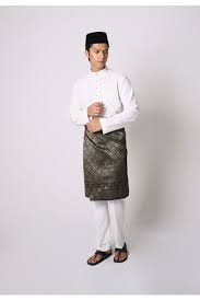 What does pengantin mean in malay? Jovian Men Farhan Modern Baju Melayu In Off White Rias Wajah Pengantin Baju Pengantin Pose