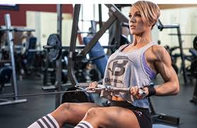 упражнения на руки и грудь в тренажерном зале для девушек Pin Na Doske Sportivnyj Zal
