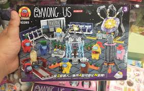 Juego del tipo de los legos con todas sus piezas y dos bolsas sin . El Lego Fake De Among Us Una Realidad Encontrada En Koreatown