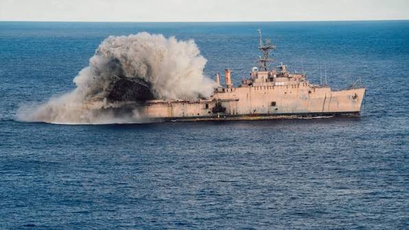 DVIDS - Images - Multilateral, Joint Forces execute sinking exercise during Valiant  Shield 2026 [Image 4 of 11]