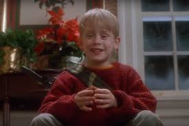 Il y a des films qui, comme les biscuits, le vin chaud et les pulls moches, appartiennent à noël. Maman J Ai Rate L Avion Disney Annonce Un Remake Du Film Culte