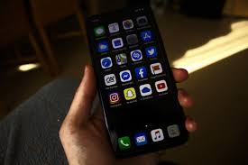 Yes, there is a free version, but with the paid version you have access to download messages and the calendar. Social Media Wikipedia