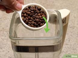 Pertama, kukus kacang hijau 20 menit sampai mekar. 3 Cara Untuk Menggiling Biji Kopi Tanpa Sebuah Penggiling