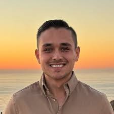 Jerry Keeton's Instagram, Twitter & Facebook