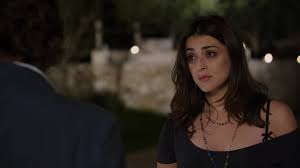 Scritta da veronesi insieme a ugo chiti, e prodotta da warner bros entertainment italia insieme con fandango e ogi films, uscirà in 400. Una Donna Per Amica 2014 Imdb