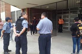 Maybe you would like to learn more about one of these? Desde El Colegio Rene Favaloro Prometieron Tomar Medida Ante Gresca Entre Alumnos Policiales Corrientes Hoy