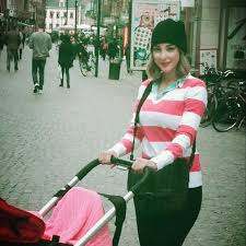 بسمة بوسيل نشرت بوستر ألبوم زوجها تامر حسني على حسابها على انستقرام، وعلقت عليه قائلة: Ø¨Ø³Ù…Ø© Ø¨ÙˆØ³ÙŠÙ„ ØªØ¹Ù„Ù† Ø¹Ù† Ø¹ÙˆØ¯ØªÙ‡Ø§ Ø¥Ù„ÙƒØªØ±ÙˆÙ†ÙŠØ§