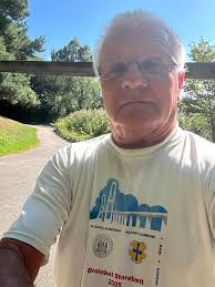 Dopo la settimana di scarico si ritorna a spingere l'acceleratore. Oggi un  bel 2x7000mt a ritmo maratona svelto, rec 3:00m. Tot 18km Era la prima  volta che provavo ripetute così lunghe. La