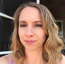 Maggie Mayer's Instagram, Twitter & Facebook