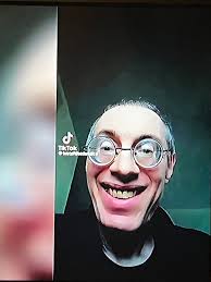 TRIGGER WARNING] This creepy ass mf