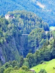 Finkenberg has a population of less than 1,500, yet this village in the tuxertal valley is home to many famous faces known to hundreds of millions throughout europe and beyond. Familienurlaub Tux Unsere Highlights Im Zillertal
