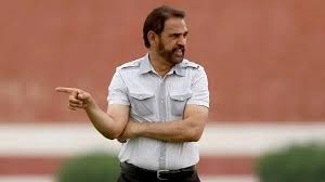 فیروز کریمی پلن‌های الهویی را روی بند پهن کرد!