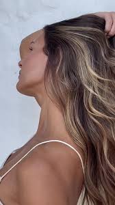 How I create effortless beach waves with @pureology Texture Finishing Spray  @sephora #purelove ad #hairstyles #hairtutorial #haircare