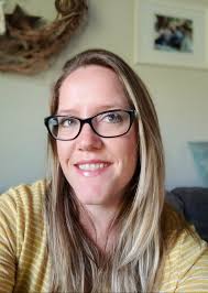 Stephanie called pink for today, but I'm now wondering if she's colorblind.  She insists she's wearing “blush.” I call it white. At least Karen and I  saw our way to wear (hot)