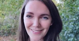 Ivy Grimes's Instagram, Twitter & Facebook