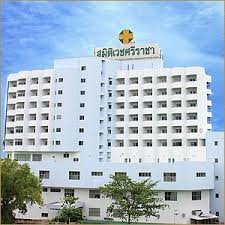 Built in 1979, the hospital's commitment to quality care and innovation has kept samitivej sukhumvit at the forefront of medical technology. Samitivej Sukhumvit Hospital Gastroenterologe Schonheitschirurg Orthopade Augenarzt Privatpraxis Bangkok Doklist Com