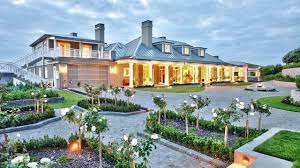 Pin By Becky Hopkins On My Dream Home S Luxury Homes Dream Houses Waiheke Island Cheap Houses For Sale