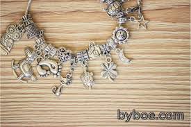 How to open the clasp on a pandora essence bracelet. How To Open Pandora Bracelet 2021 Top Full Guide By Boe