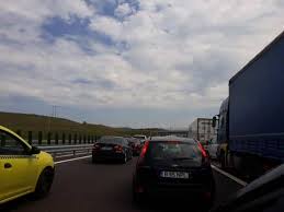 Pe autostrada sunt interzise urmatoarele manevre: LucrÄƒri Pe Autostrada A1 BucureÈ™ti PiteÈ™ti Pe Mici PorÈ›iuni Se CirculÄƒ Doar Pe Prima BandÄƒ A Sensului De Mers CÄƒtre PiteÈ™ti Ziarul Unirea