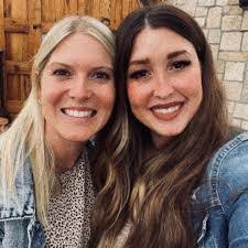 Nikki Mcdermott's Instagram, Twitter & Facebook