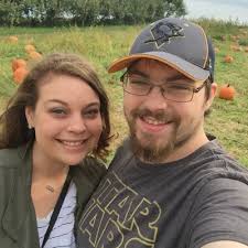 Kayla Linton 🌻 (@Kaylocut)