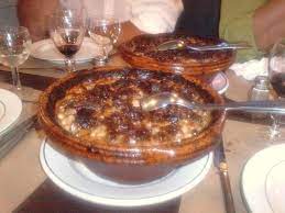 Le cassoulet de castelnaudary est très populaire en france. Un Bon Cassoulet A Castelnaudary Avis De Voyageurs Sur Restaurant Marty Cassoulet Cie Castelnaudary Tripadvisor