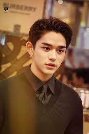 루카스 lucas 黄旭熙 nct 威神v 威神 wayv wayv burberry kpop k pop my idol