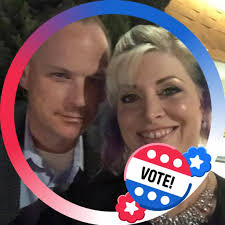 Hello can anyone recommend a photographer for a family picture ?