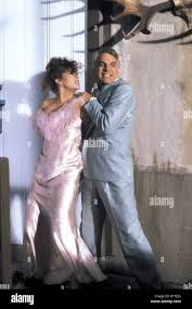 KATHLEEN TURNER, STEVE MARTIN, THE MAN WITH TWO BRAINS, 1983 Stock Photo -  Alamy