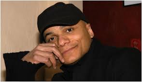 Gwiazdor "Złotopolskich" i "Miodowych lat" został ojcem. Wiemy jak dziś  wygląda życie Omara Sangare