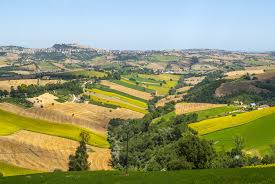 Come tema del nuovo gioco abbiamo pensato ai paesaggi delle marche, quindi mare colline e monti vanno bene. Territorio Delle Marche Civilizzazione E Storia