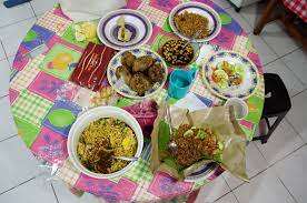 Dengan menghidangkan menu yang lezat dan menghangatkan tubuh, pasti akan membuat suasana menjadi riang gembira. Menu Makan Malam My Journey Robbynovricanus