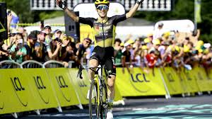 Kylie divon porno downtown peeps, she is a must see.