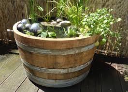 D 70cm 100l Weinfass Halbiert Aus Eichenholz Als Miniteich Solarbrunnen Miniteich Weinfass Garten