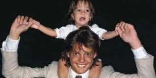 Sergio nació cuando luis miguel tenía 14 años de edad. Di5pvlydtzypbm