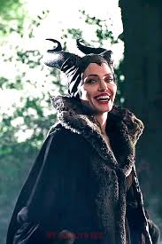 A vengeful fairy is driven to curse an infant princess, only to discover that the child may be the one person who can restore peace to their troubled land. Malefica Gifs Wifflegif Angelina Jolie Maleficent Maleficent Disney Maleficent