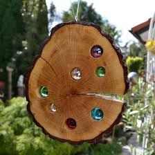 Bringen Sie Sonne In Ihr Leben Und In Ihren Garten Mit Dieser Liebevoll Handgefertigten Sonnensc Basteln Mit Holzscheiben Holzverzierungen Holzscheiben Deko