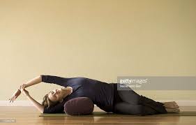 News Photo Kim Wagaman Demonstrates A Side Stretch With A Basic Yoga Yoga For Beginners Yoga Videos For Beginners