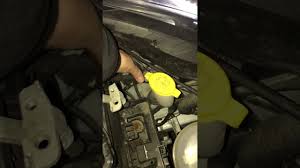 Wir bemühen uns darum, schnellstmöglich unsere warenvorräte aufzufüllen und ihnen wieder den service zu bieten, den sie gewohnt sind. Opel Corsa D H7 Abblendlicht Fahrerseite Wechseln Tauschen In 2 Minuten Youtube